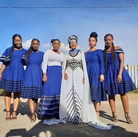 Sposa Xhosa con le sue damigelle