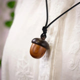 Pendentif Africain Noisette en Bois
